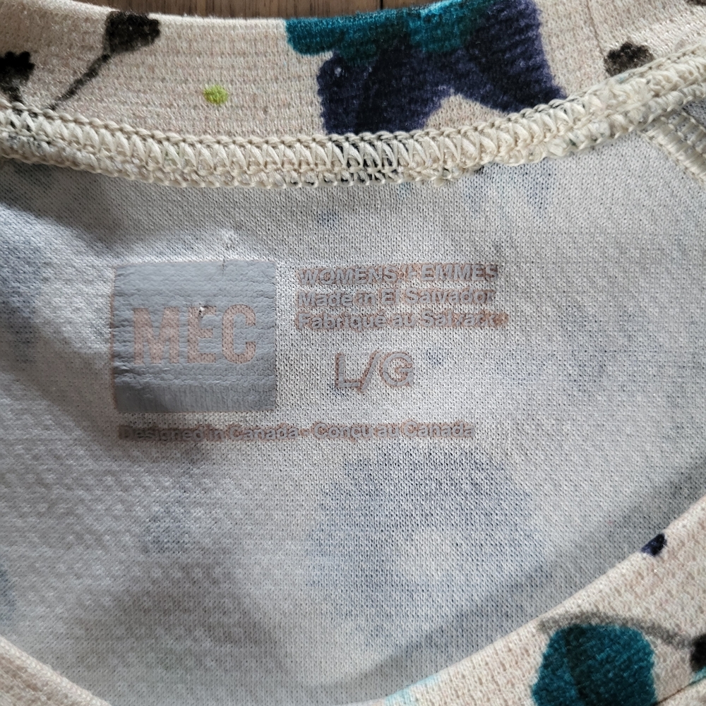 MEC Floral Patterned Base Layer - Picture 2 of 2